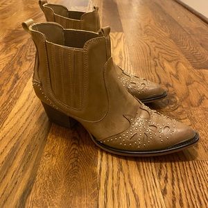ARider Faux Leather Western Booties